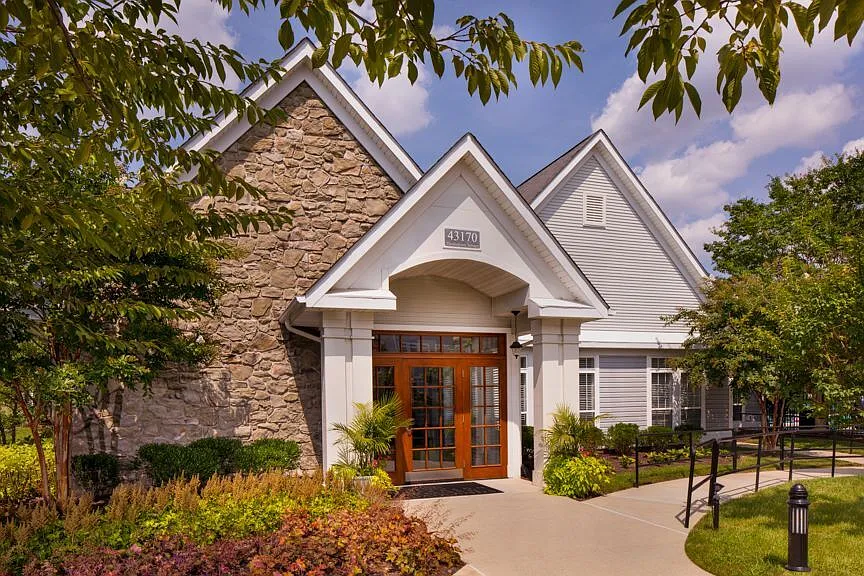 Jefferson Arbors at Broadlands — Photo 3