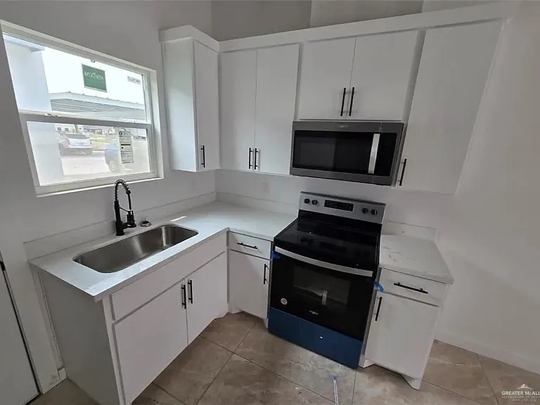 408 Gastel Cir #1 — Photo 5