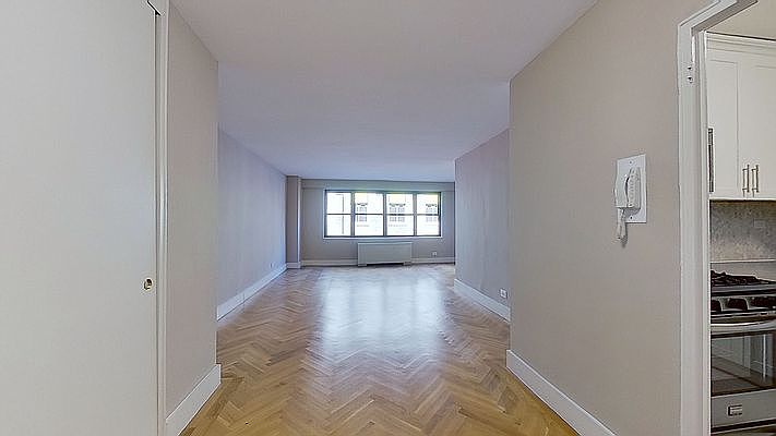 1st image of 160 E 88th St APT 2H