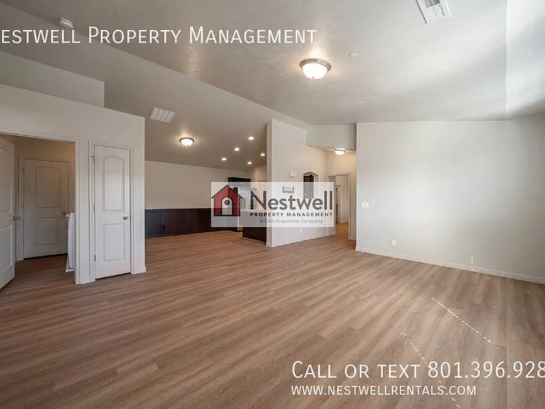 999 W Village River Ln #B9 — Photo 5