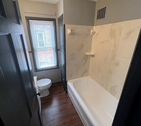 5th image of 1566 Northwest Blvd