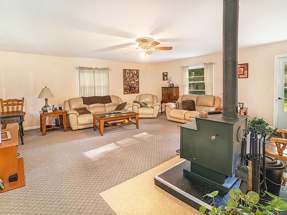 3rd image of 11285 North Dr