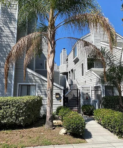 1051 N Newport Ave #2 — Photo 21