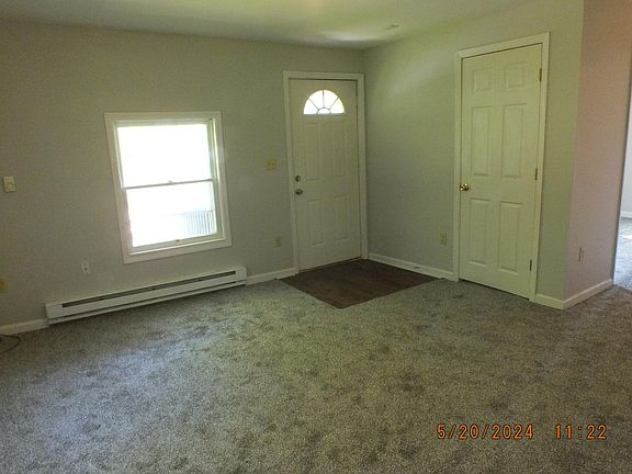 5th image of 112 E Brown St