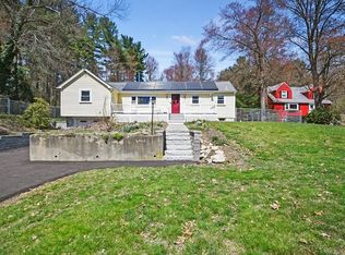 151 E Main St, Hopkinton, MA 01748