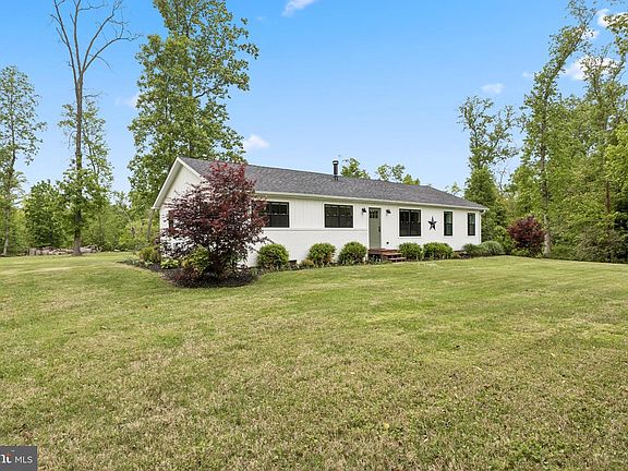 4th image of 9816 Fairlee Rd