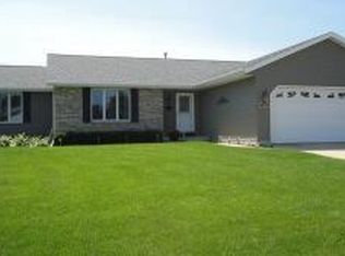 508 Jerome Ct, Elkhorn, WI 53121