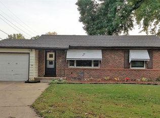 7032 Rohn Dr, Saint Louis, MO 63121