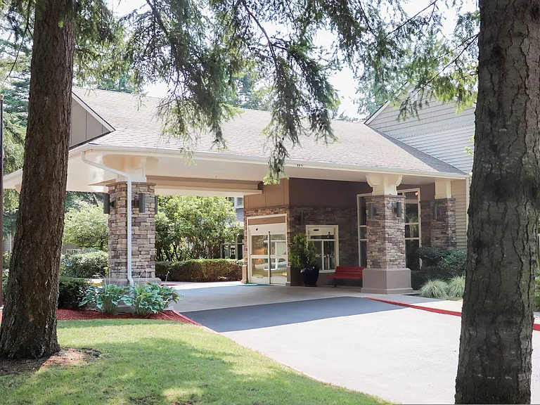 Windsor Square Retirement Community — Photo 27