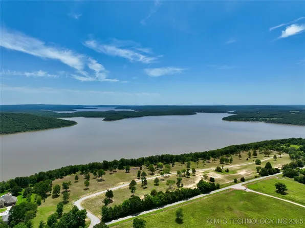29 Kathy Ln, Eufaula, OK 74432