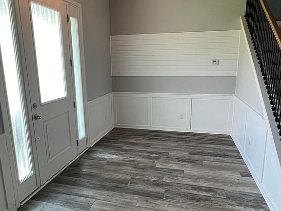 2nd image of 206 Tate Ln
