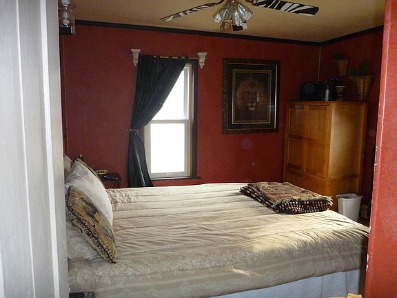 Large Bedroom