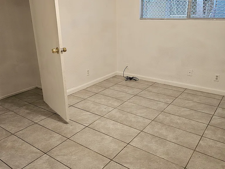 412 Kerr Ave #2 — Photo 8