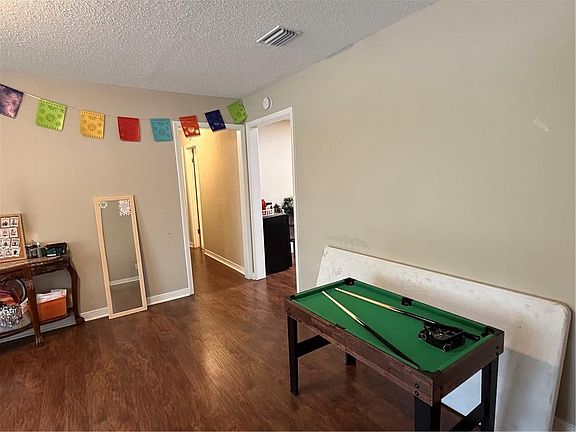 4th image of 304 Syracuse St
