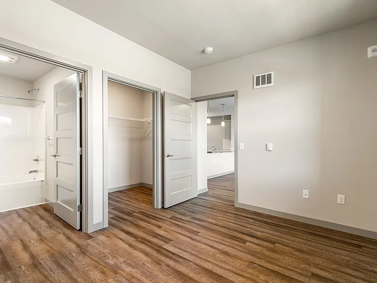 221 Prince Ave — Photo 18