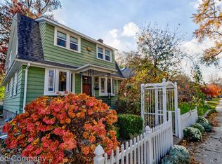 712 Saint Charles Ct, Royal Oak, MI 48067