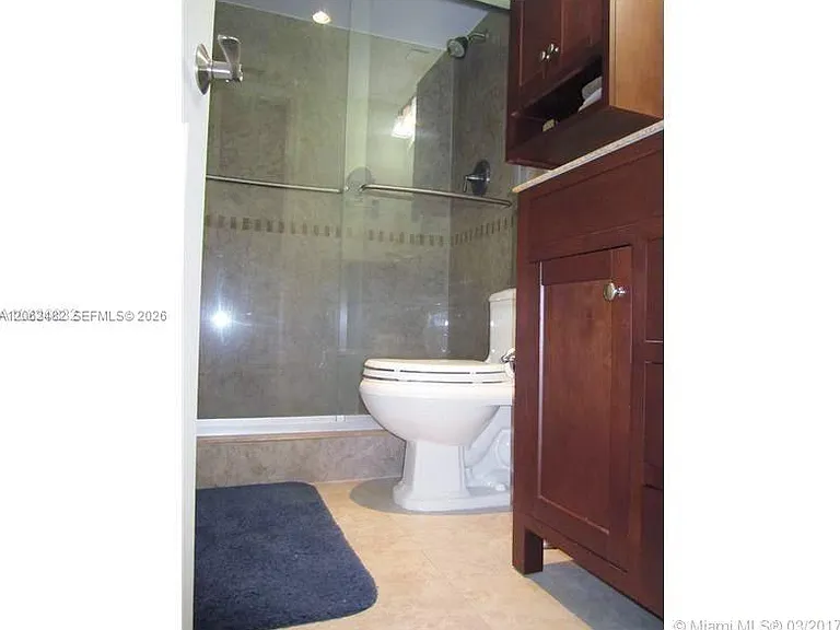 6886 N Kendall Dr #D202 — Photo 15