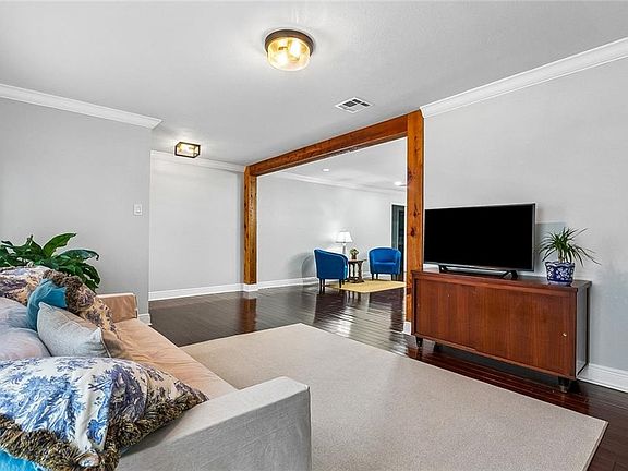 5th image of 1112 Giuffrias Ave