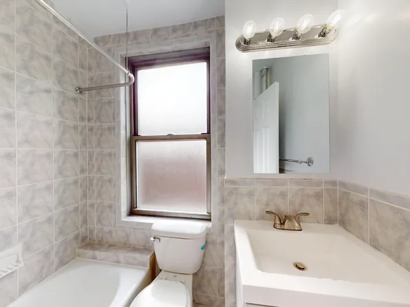 301 East 38th Street image 12 of 25