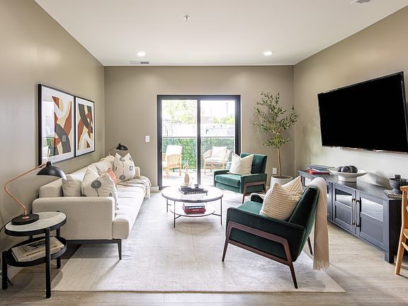 5th image of 635 7th Ave S #218