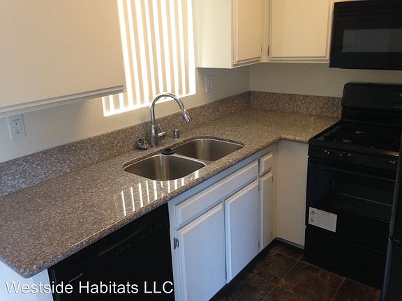 2nd image of 4406 Cahuenga Blvd APT 104