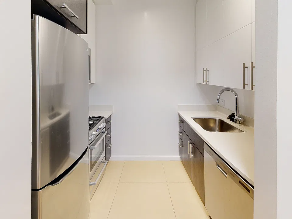795 Columbus Ave #5L