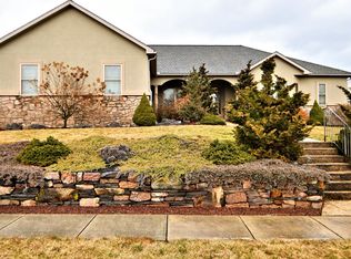 501 Glenwood Dr, Douglassville, PA 19518