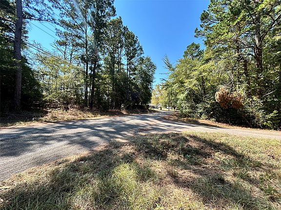 3rd image of 11 Hillside Cir