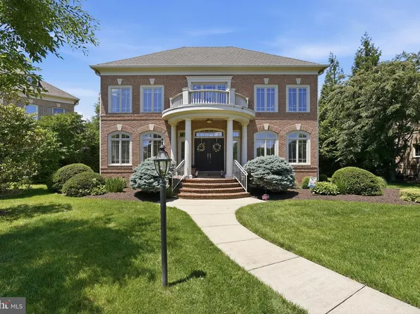 22974 Lois Ln, Ashburn, VA 20148