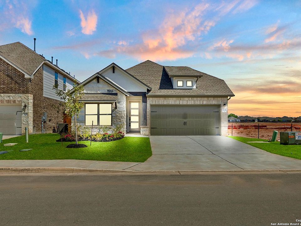 1st image of 674 Broomsedge St