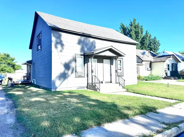 613 N 3rd St, Aberdeen, SD 57401
