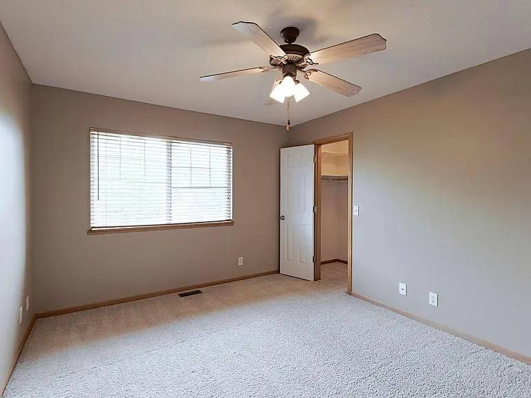 1718 Sawyer St — Photo 23