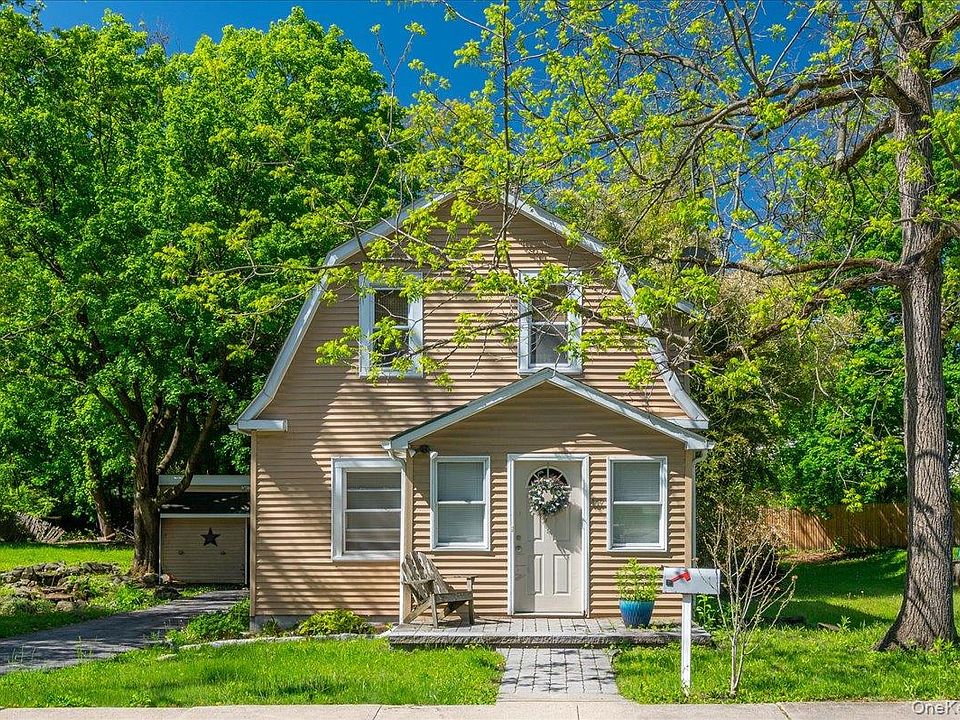 1st image of 169 Dupont Avenue