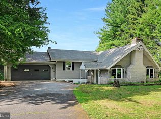 1839 Crazy Horse Dr, Auburn, PA 17922