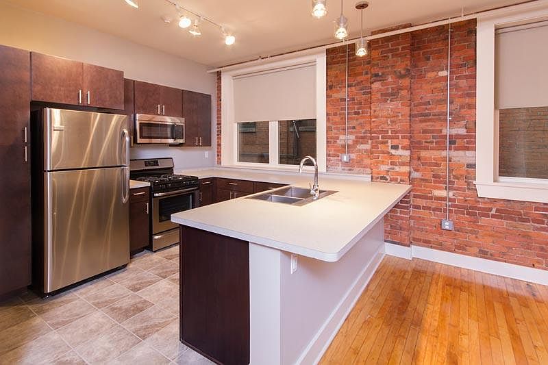 1st image of 176 Franklin St APT 301