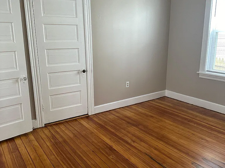 129 Webster Ave #1 — Photo 6