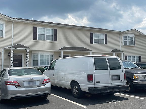 3rd image of 3800 E Vancroft Cir Unit N8