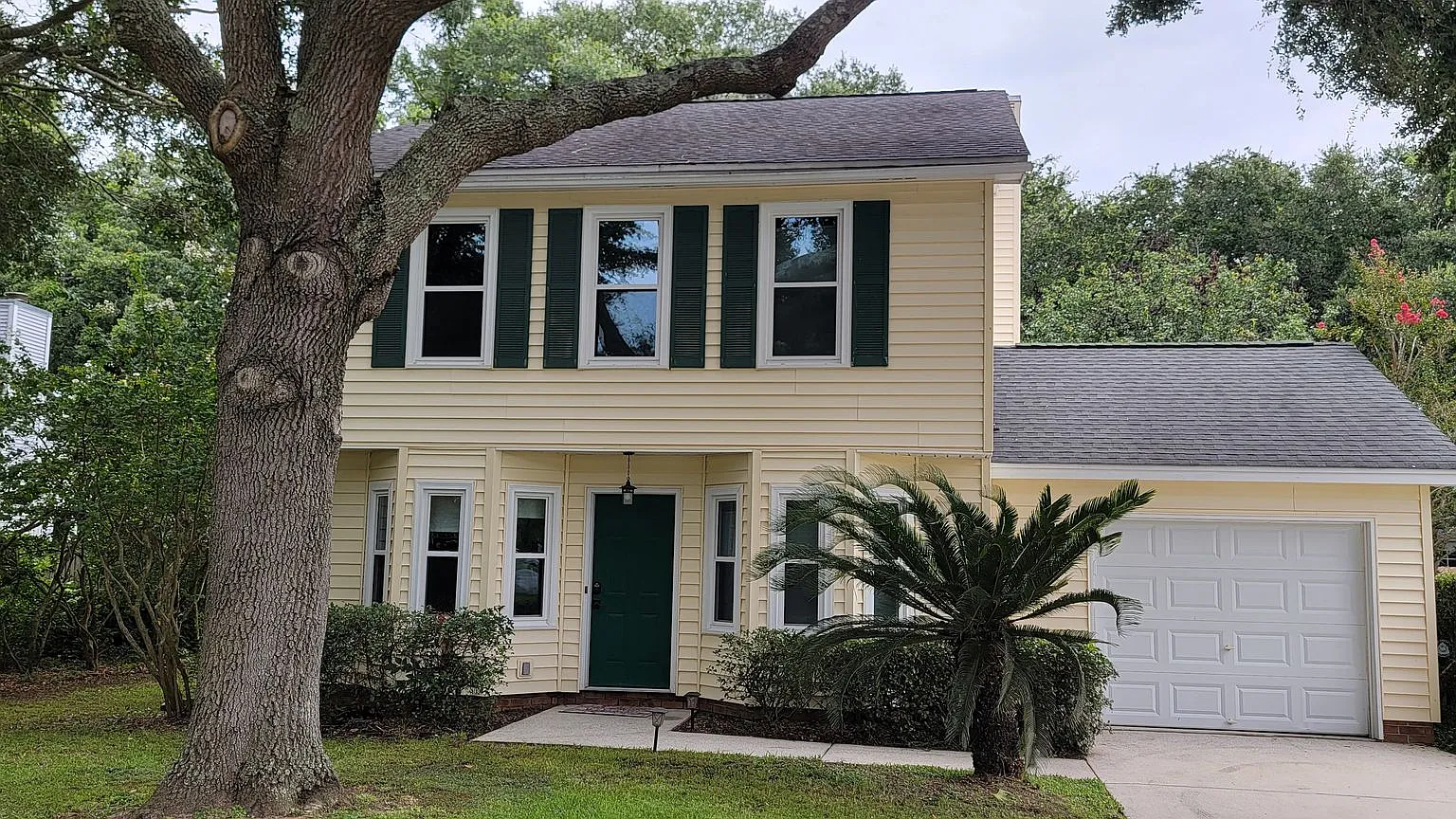 Three Bedroom Home in Bayview Farms - James Island, SC — Photo 2