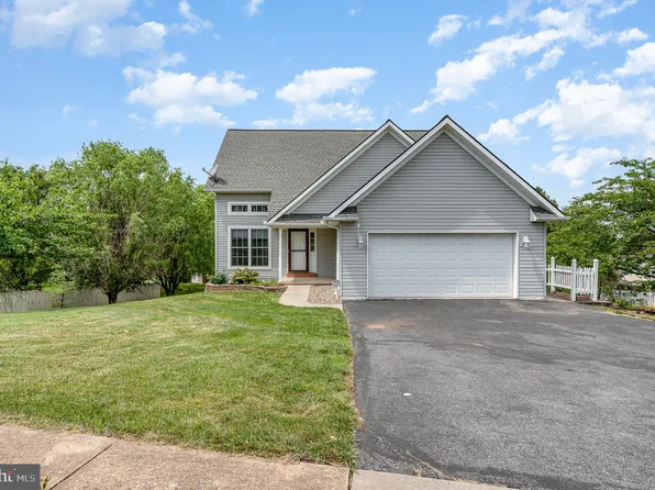 229 Coachman Ln #L-0002, Palmyra, PA 17078