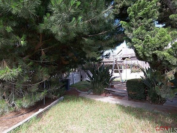 4th image of 2339 Holden Ave