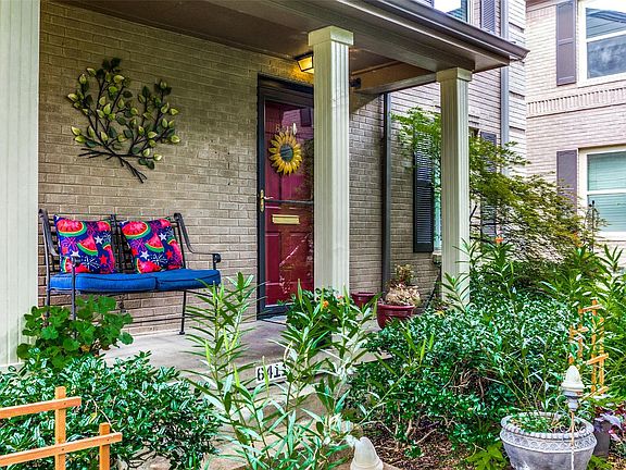 2nd image of 6411 Bordeaux Ave #6411