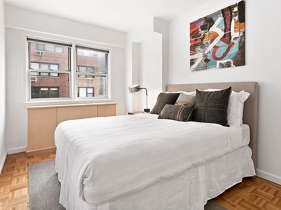 3rd image of 245 E 35th St APT 11H