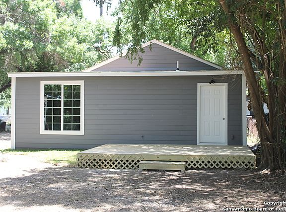 2nd image of 203 Cliff Ave