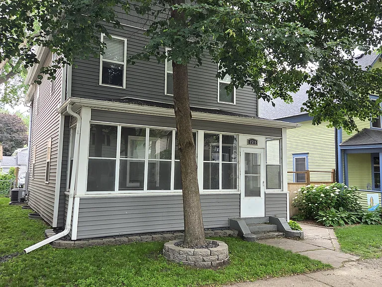 1519 Grand St NE #1 — Photo 12