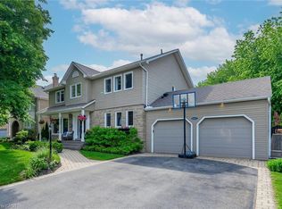 4147 Millcroft Park Dr, Burlington, ON L7M 3V1