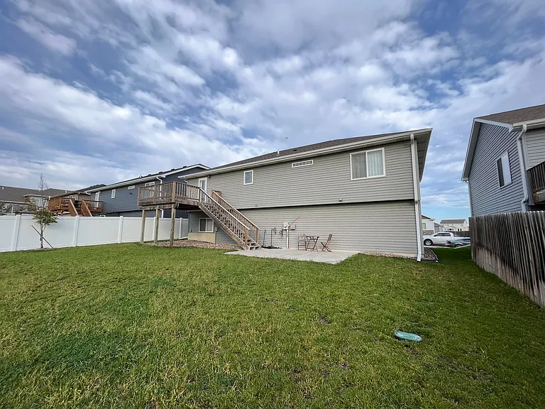 7825 Yankee Woods Dr — Photo 26