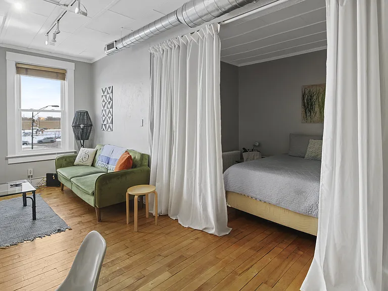 415 N Neil St #2 — Photo 8