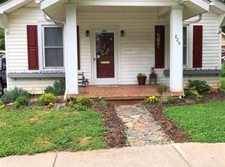 220 Norwood St SW, Lenoir, NC 28645