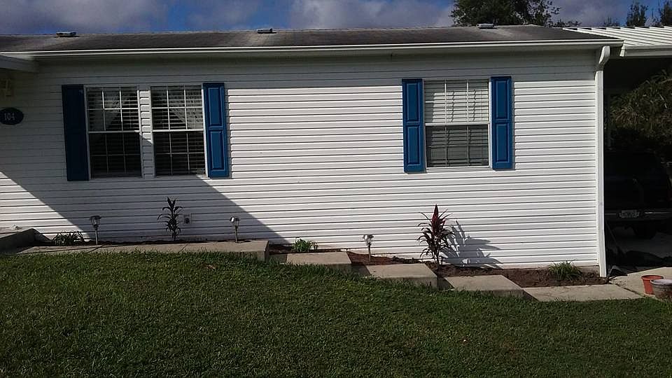 1st image of 104 S Janet Dr