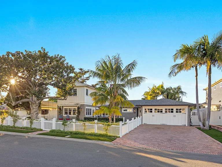 810 Country Club Ln — Photo 5